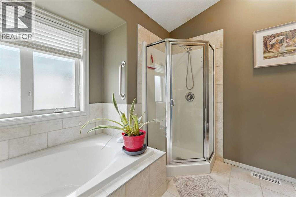 110 West Creek Springs, Chestermere, Alberta  T1X 1N7 - Photo 21 - A2245041