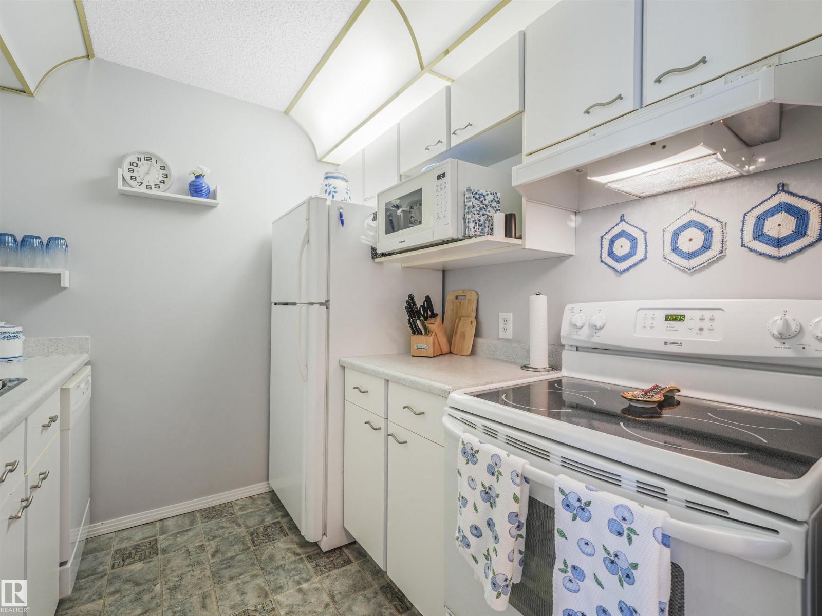 #318 6710 158 Av Nw, Edmonton, Alberta  T5Z 3A7 - Photo 12 - E4452809