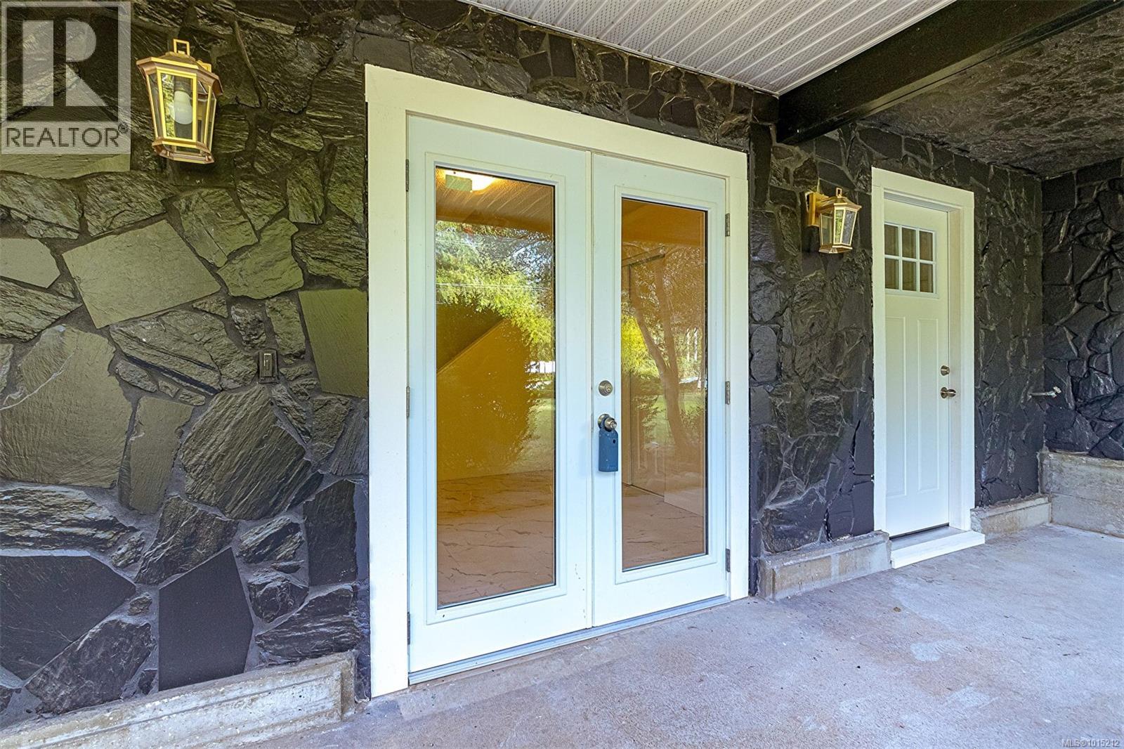 2303 Pyrite Dr, Sooke, British Columbia  V9Z 0L8 - Photo 5 - 1015212
