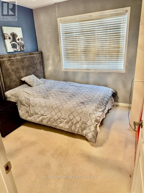 3374 Angel Pass Drive, Mississauga, Ontario  L5M 7K5 - Photo 15 - W12430174