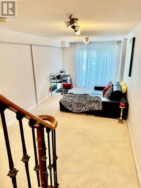 3374 Angel Pass Drive, Mississauga, Ontario  L5M 7K5 - Photo 18 - W12430174