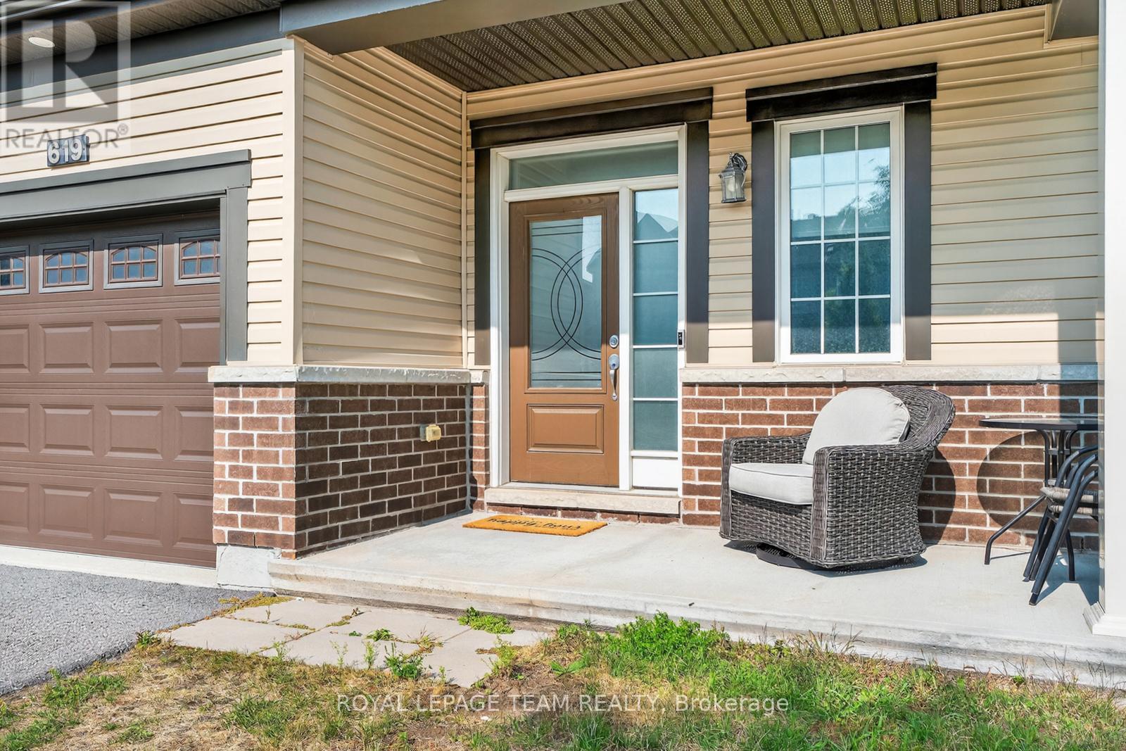 619 Geranium Walk, Ottawa, Ontario  K2S 2J3 - Photo 4 - X12430887