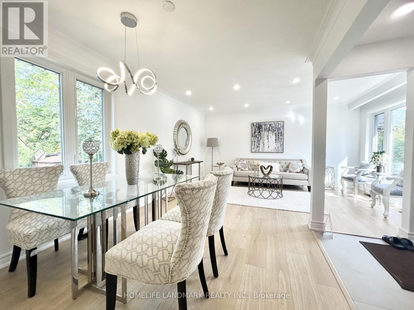 323 ELMWOOD AVENUE, Richmond Hill, Ontario