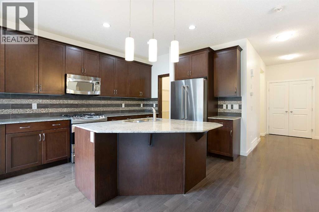 9 Cougar Ridge Rise Sw, Calgary, Alberta  T3H 0S7 - Photo 8 - A2249270