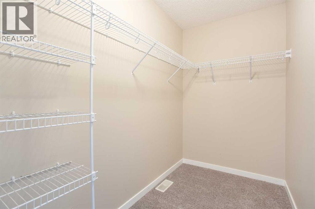 9 Cougar Ridge Rise Sw, Calgary, Alberta  T3H 0S7 - Photo 28 - A2249270
