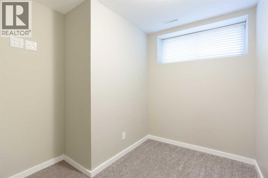 9 Cougar Ridge Rise Sw, Calgary, Alberta  T3H 0S7 - Photo 29 - A2249270