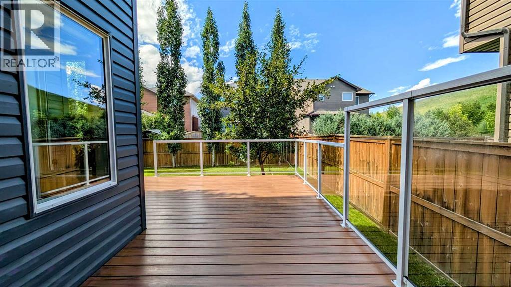 9 Cougar Ridge Rise Sw, Calgary, Alberta  T3H 0S7 - Photo 38 - A2249270