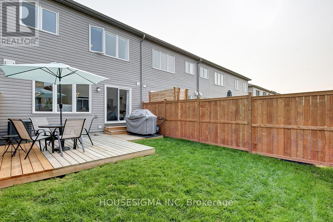 304 Lipizzaner Street, Ottawa, Ontario  K2S 0X8 - Photo 33 - X12430897