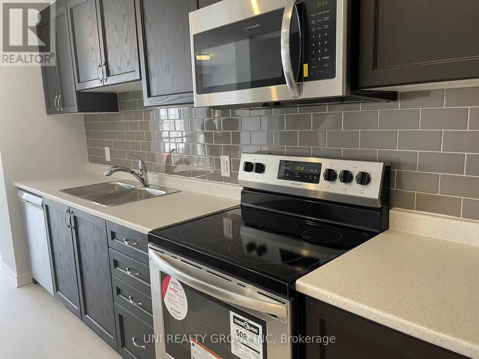 302 Ilmenite Private, Ottawa, Ontario  K2J 7C8 - Photo 6 - X12430898