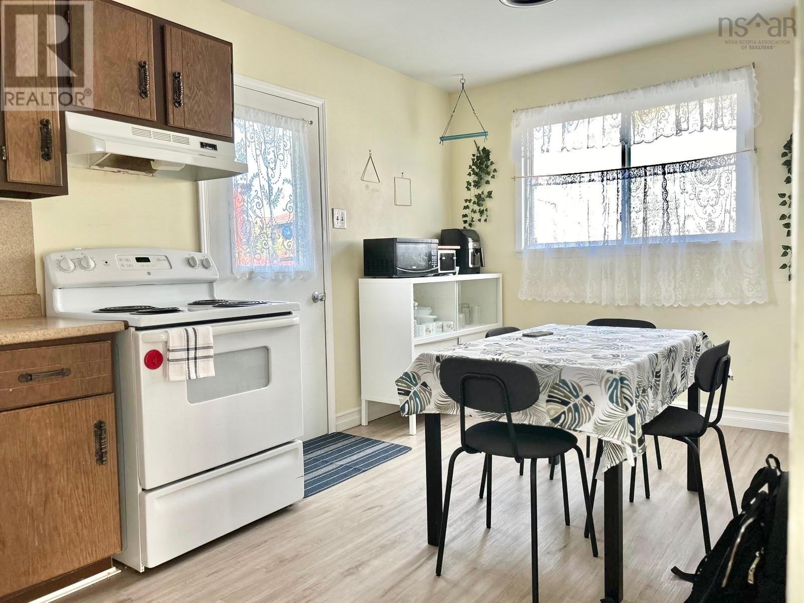 214 Arklow Drive, Dartmouth, Nova Scotia  B2W 4R6 - Photo 7 - 202523154