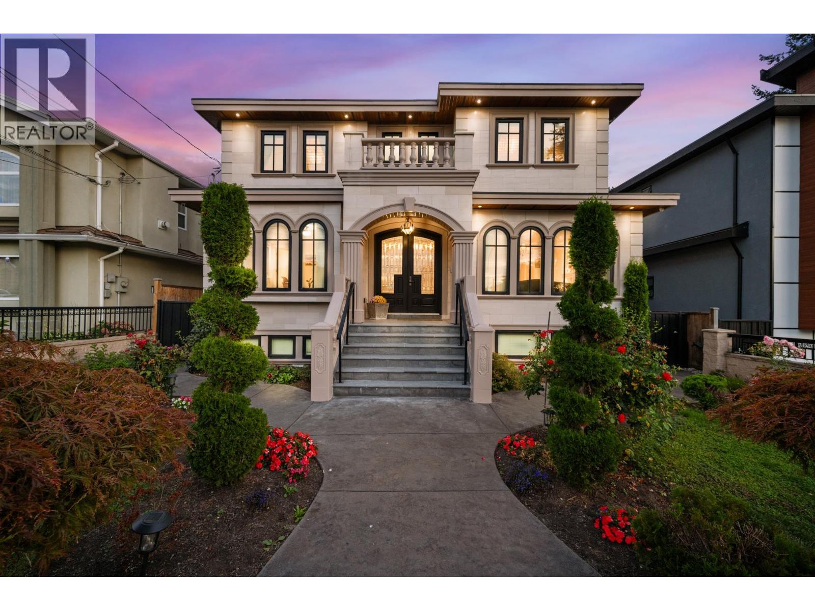 8416 13TH AVENUE, burnaby, British Columbia