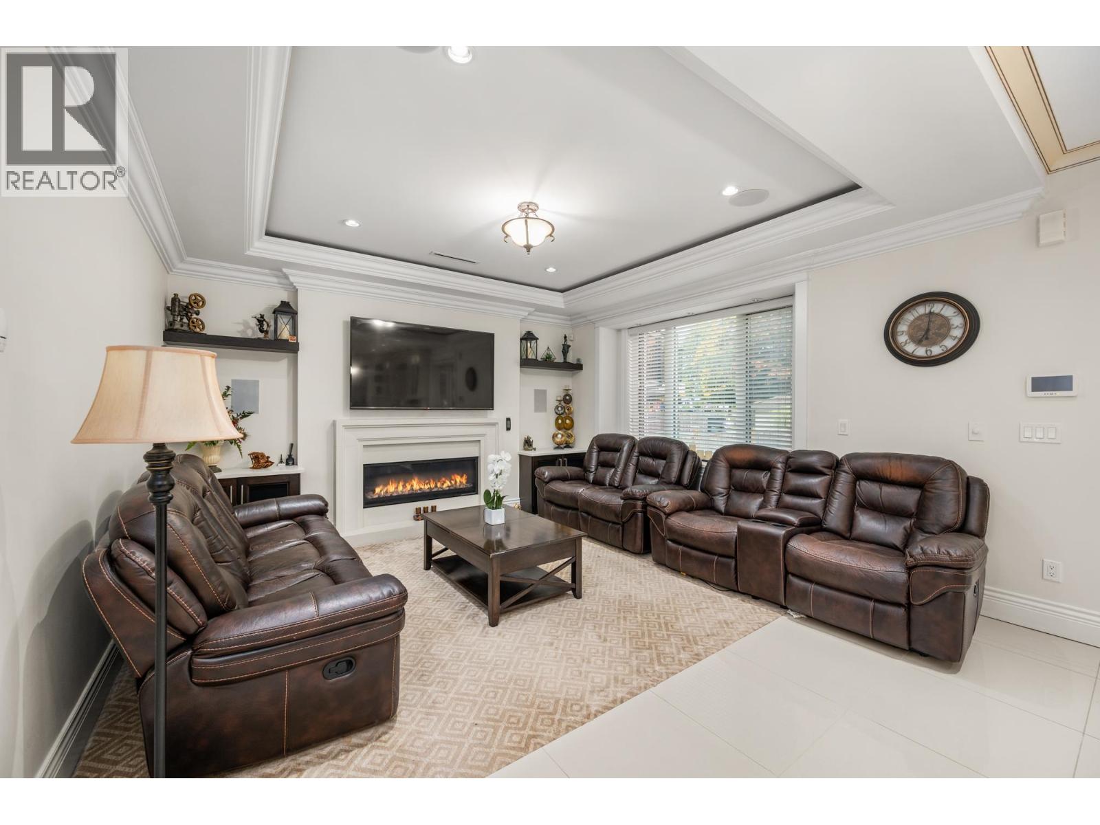 8416 13th Avenue, Burnaby, British Columbia  V3N 2G9 - Photo 12 - R3048446