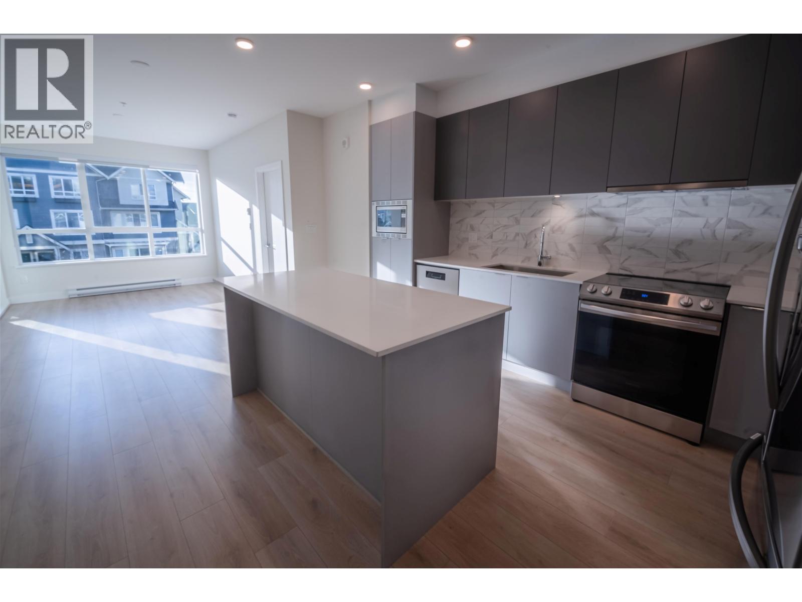 216 1792 Starling Drive, Tsawwassen, British Columbia  V4M 0E3 - Photo 3 - R3041006