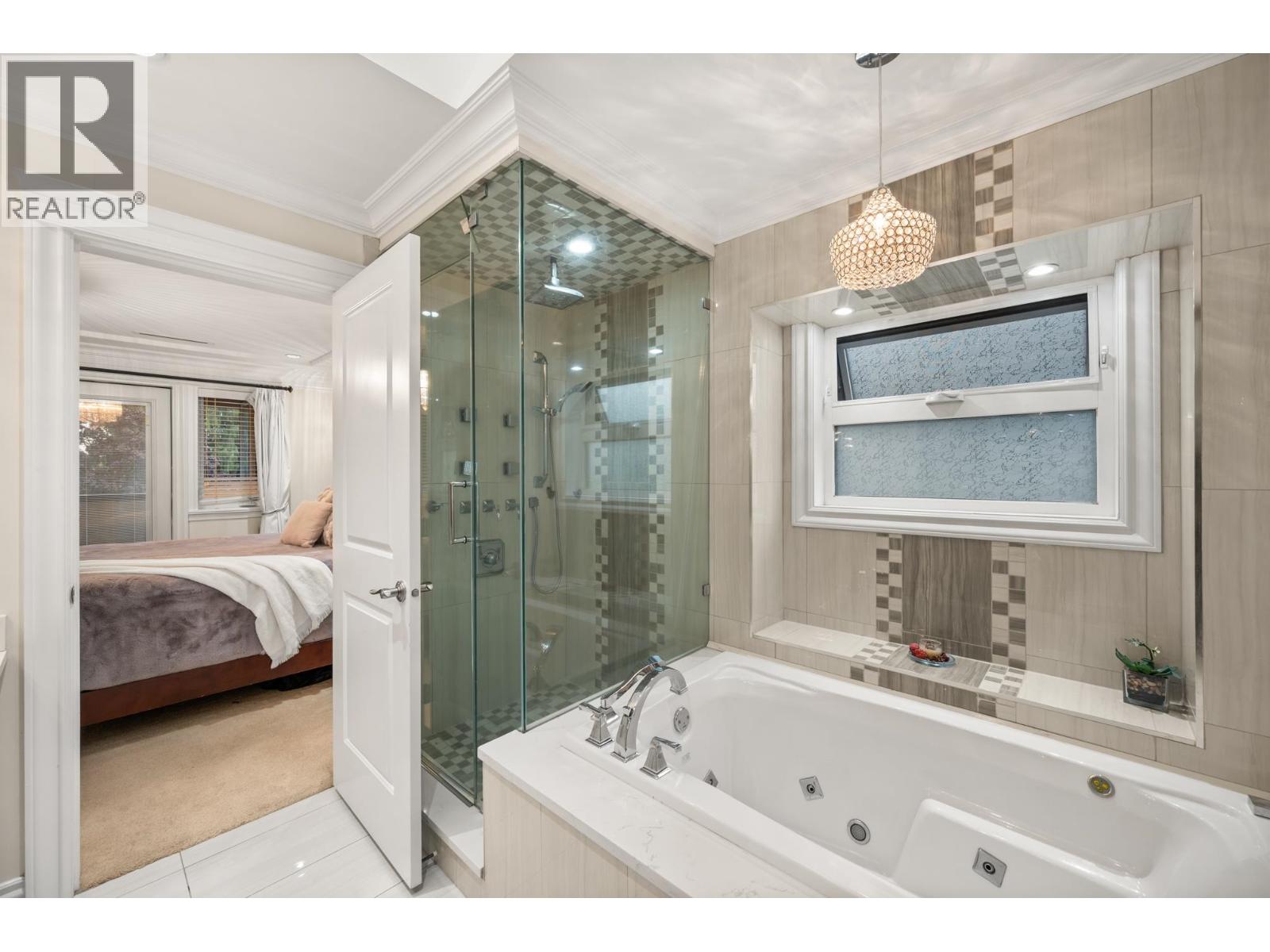 8416 13th Avenue, Burnaby, British Columbia  V3N 2G9 - Photo 24 - R3048446