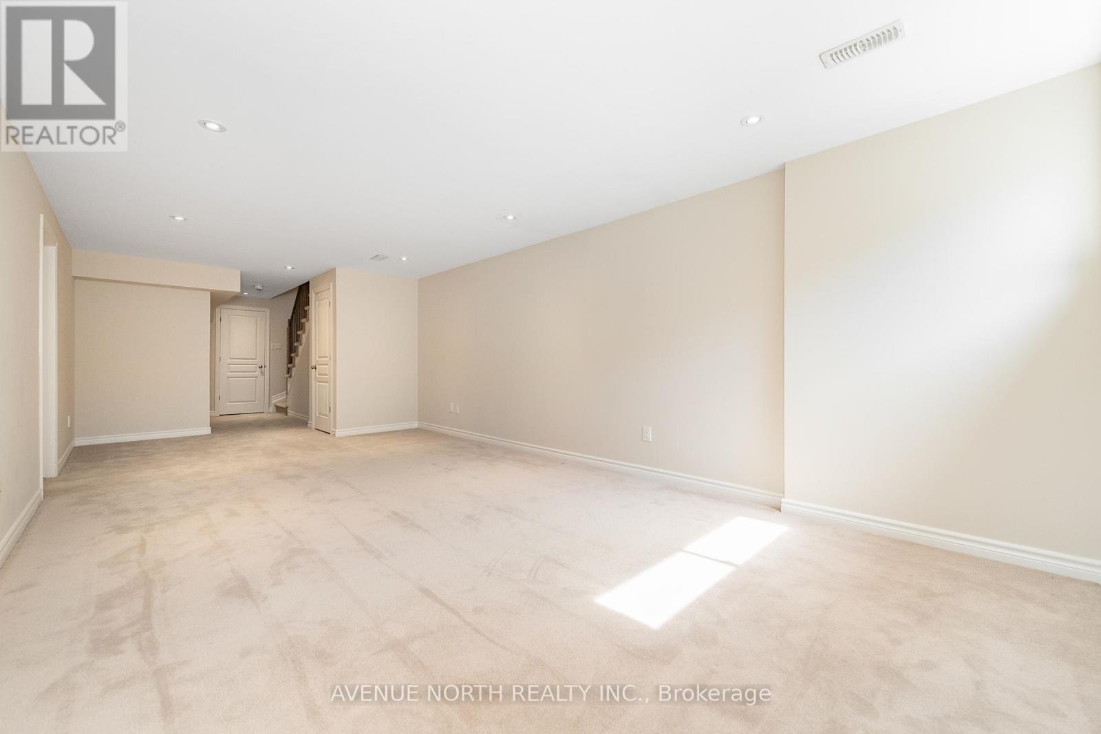 172 Larimar Circle, Ottawa, Ontario  K1X 0B6 - Photo 28 - X12430901