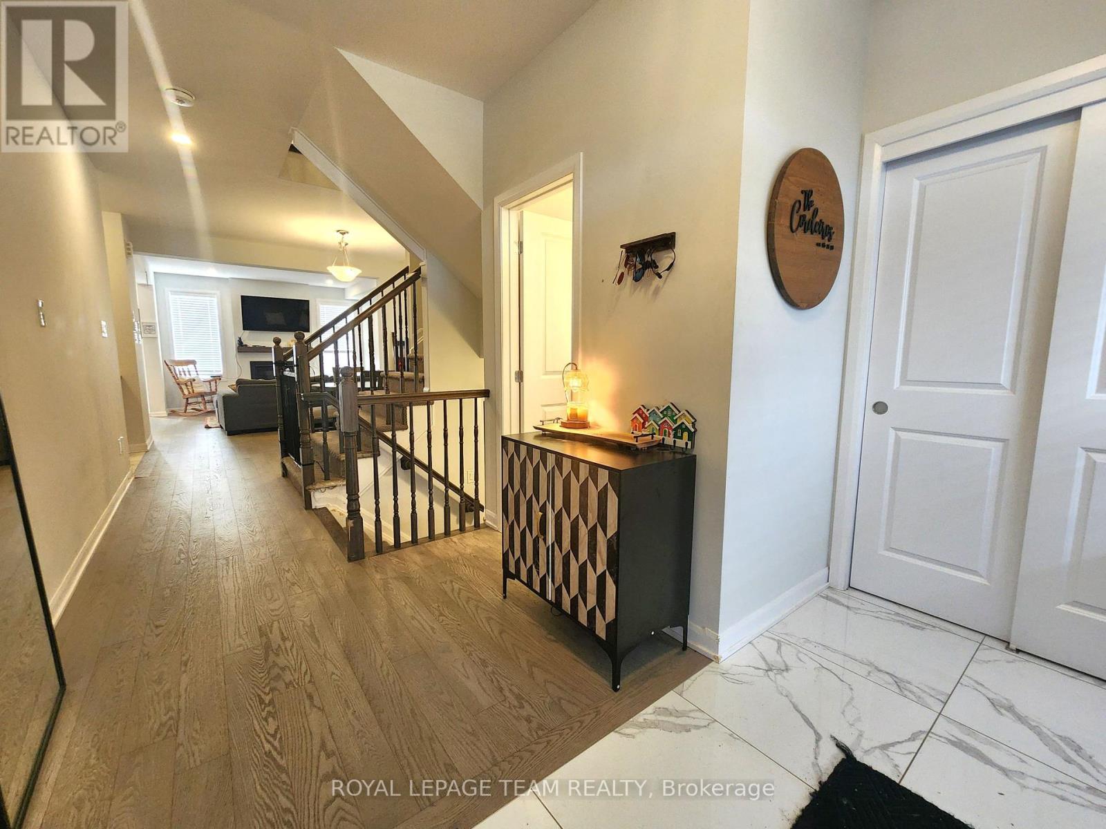 590 Paine Avenue, Ottawa, Ontario  K2T 0P7 - Photo 2 - X12430907