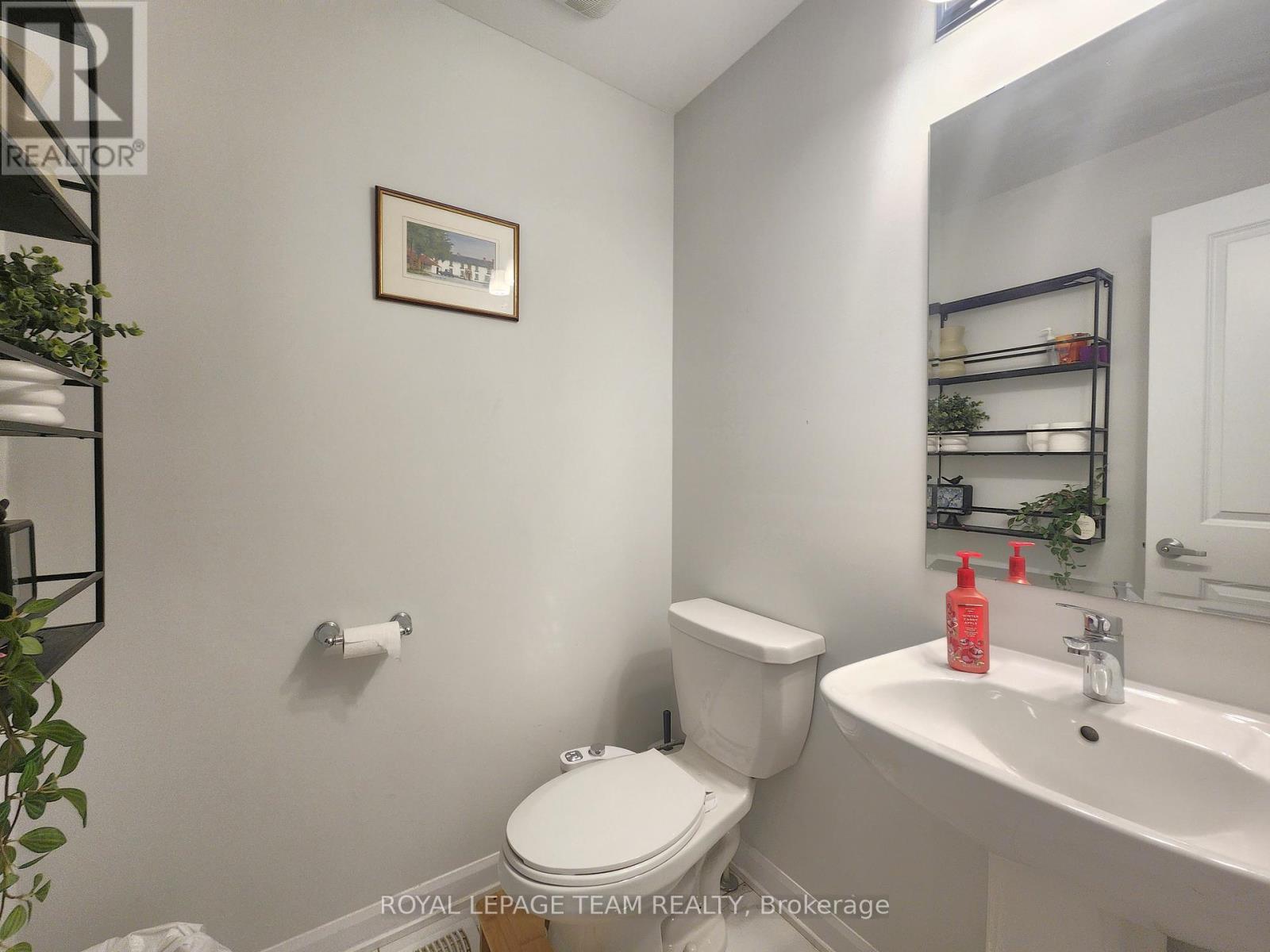 590 Paine Avenue, Ottawa, Ontario  K2T 0P7 - Photo 3 - X12430907