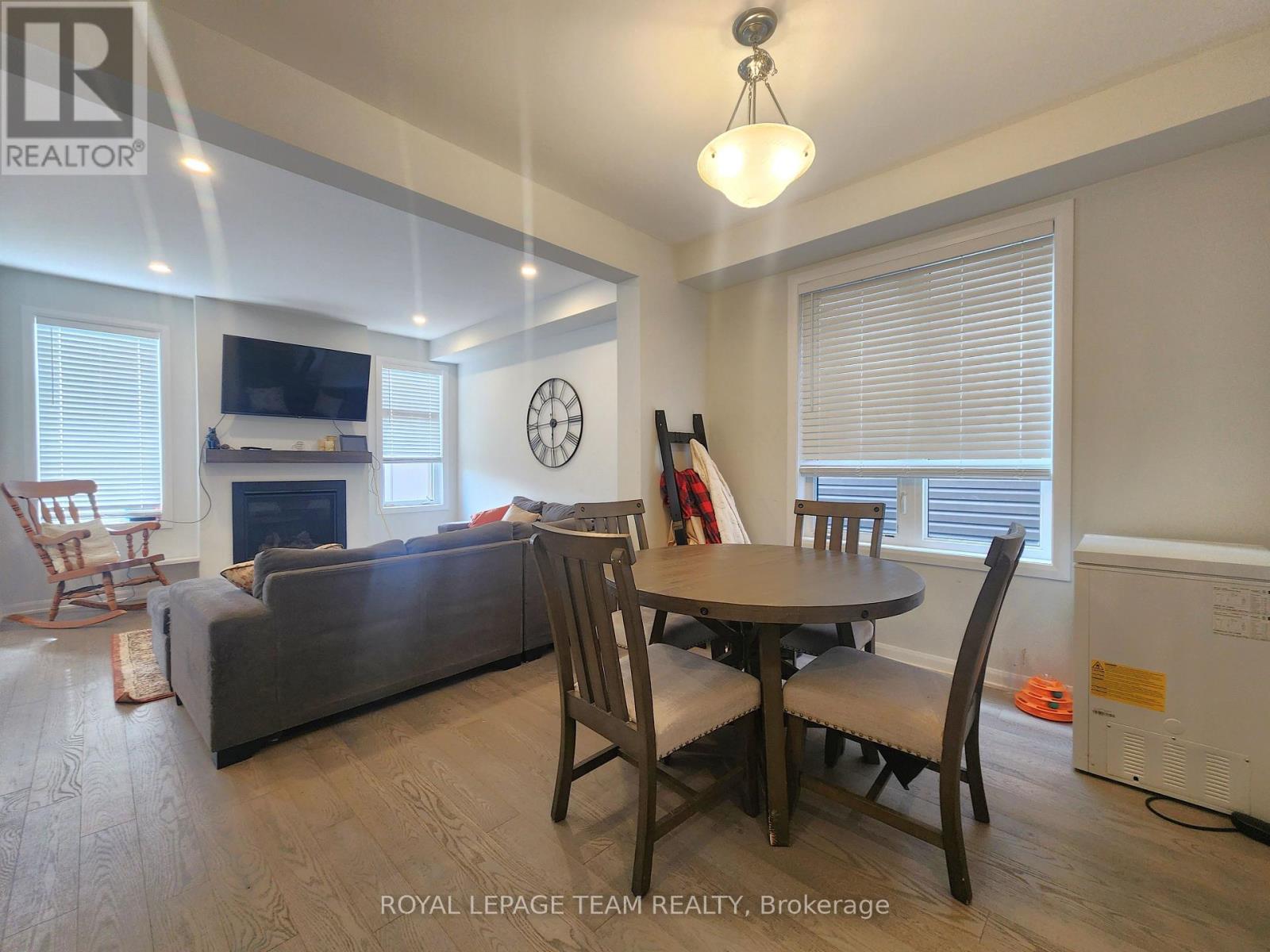 590 Paine Avenue, Ottawa, Ontario  K2T 0P7 - Photo 4 - X12430907