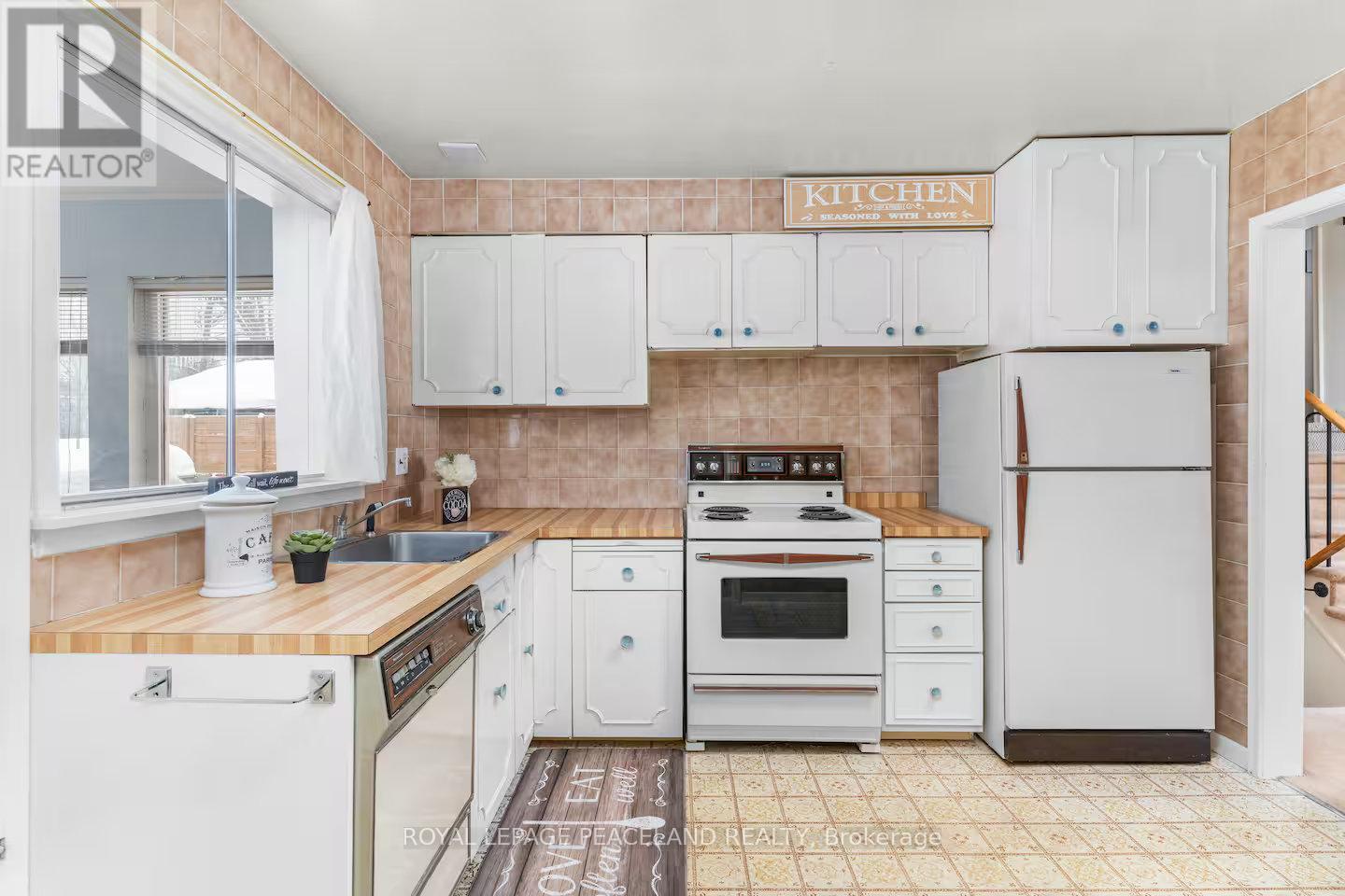 14 Whitelock Crescent, Toronto, Ontario  M2K 1V8 - Photo 8 - C12430904
