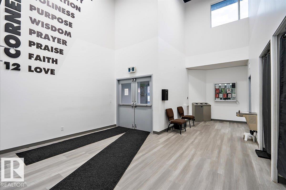 9249 50 St Nw, Edmonton, Alberta  T6B 3B6 - Photo 3 - E4459888