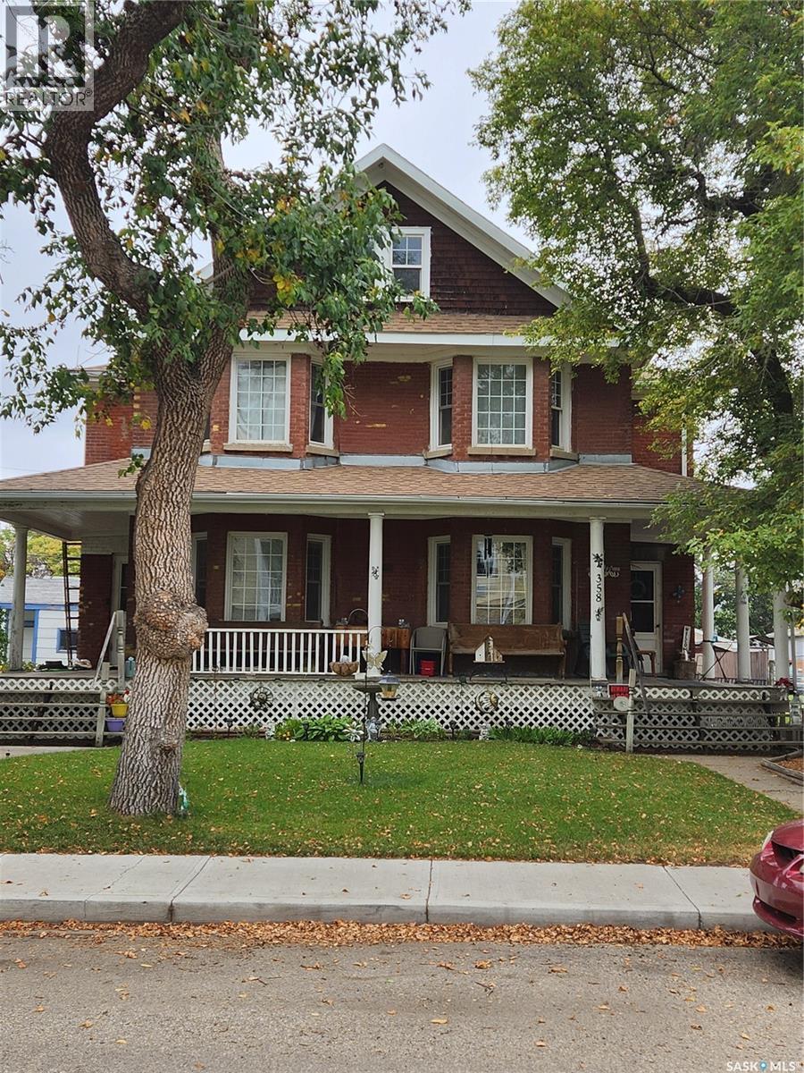 358-364 Stadacona STREET W, Moose Jaw, Saskatchewan