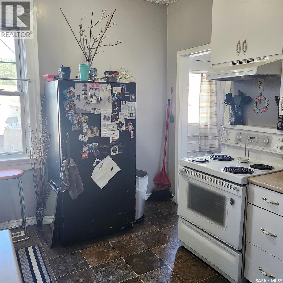 358-364 Stadacona Street W, Moose Jaw, Saskatchewan  S6H 1Z6 - Photo 8 - SK019546