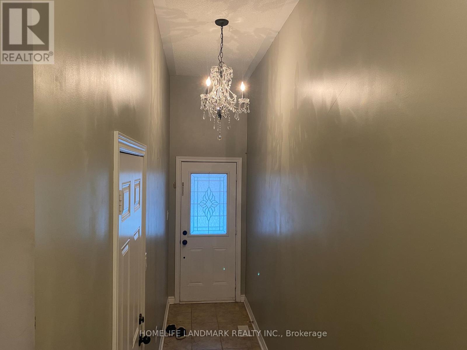 38 Orca Drive, Markham, Ontario  L6E 0R6 - Photo 5 - N12430908
