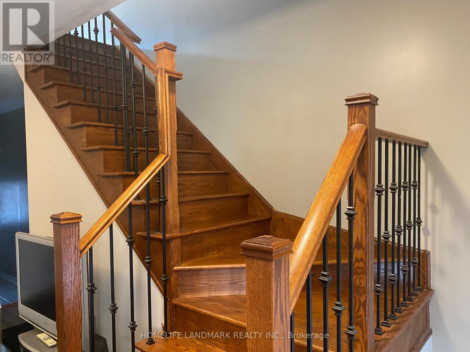 38 Orca Drive, Markham, Ontario  L6E 0R6 - Photo 6 - N12430908