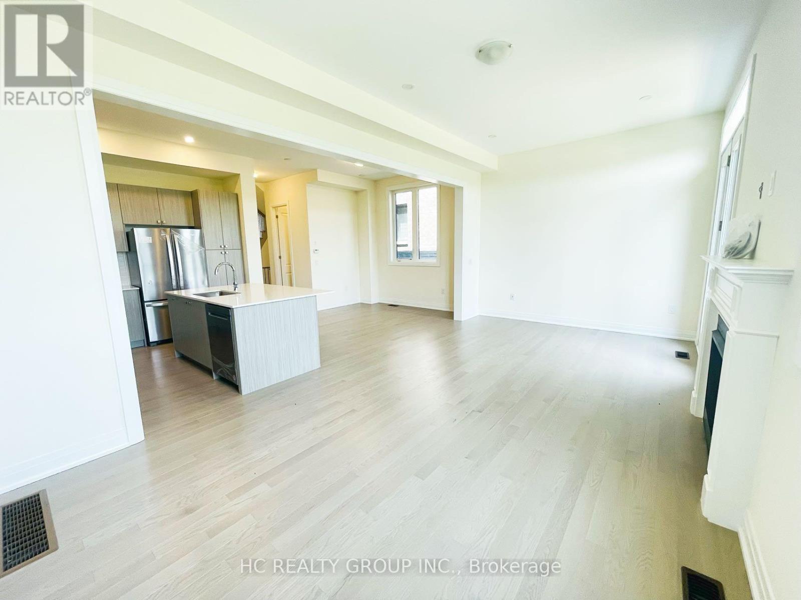 115a Bond Crescent, Richmond Hill, Ontario  L4E 3L1 - Photo 10 - N12430910