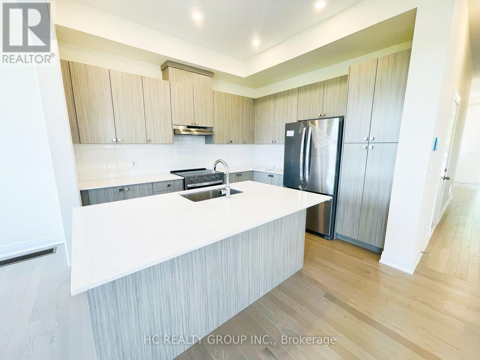 115a Bond Crescent, Richmond Hill, Ontario  L4E 3L1 - Photo 11 - N12430910