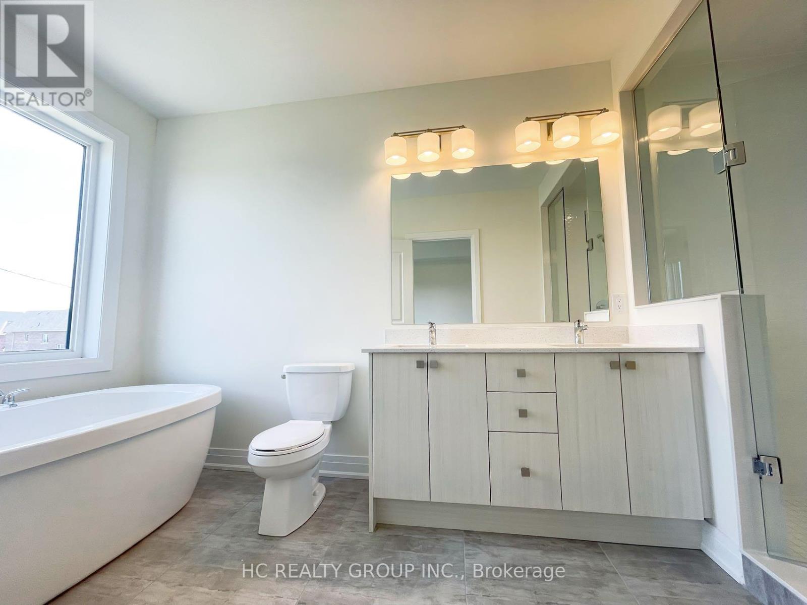 115a Bond Crescent, Richmond Hill, Ontario  L4E 3L1 - Photo 16 - N12430910