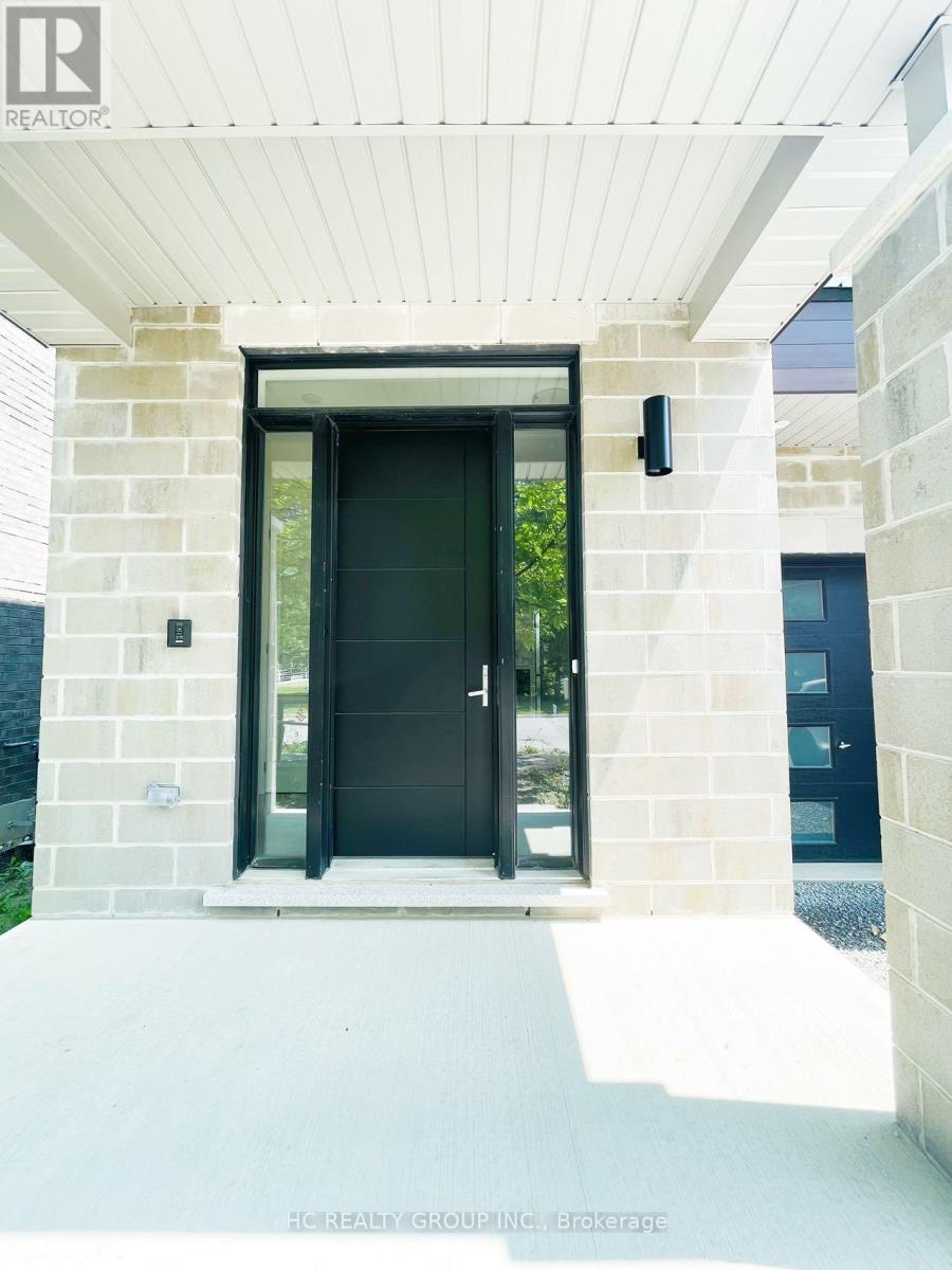 115a Bond Crescent, Richmond Hill, Ontario  L4E 3L1 - Photo 2 - N12430910