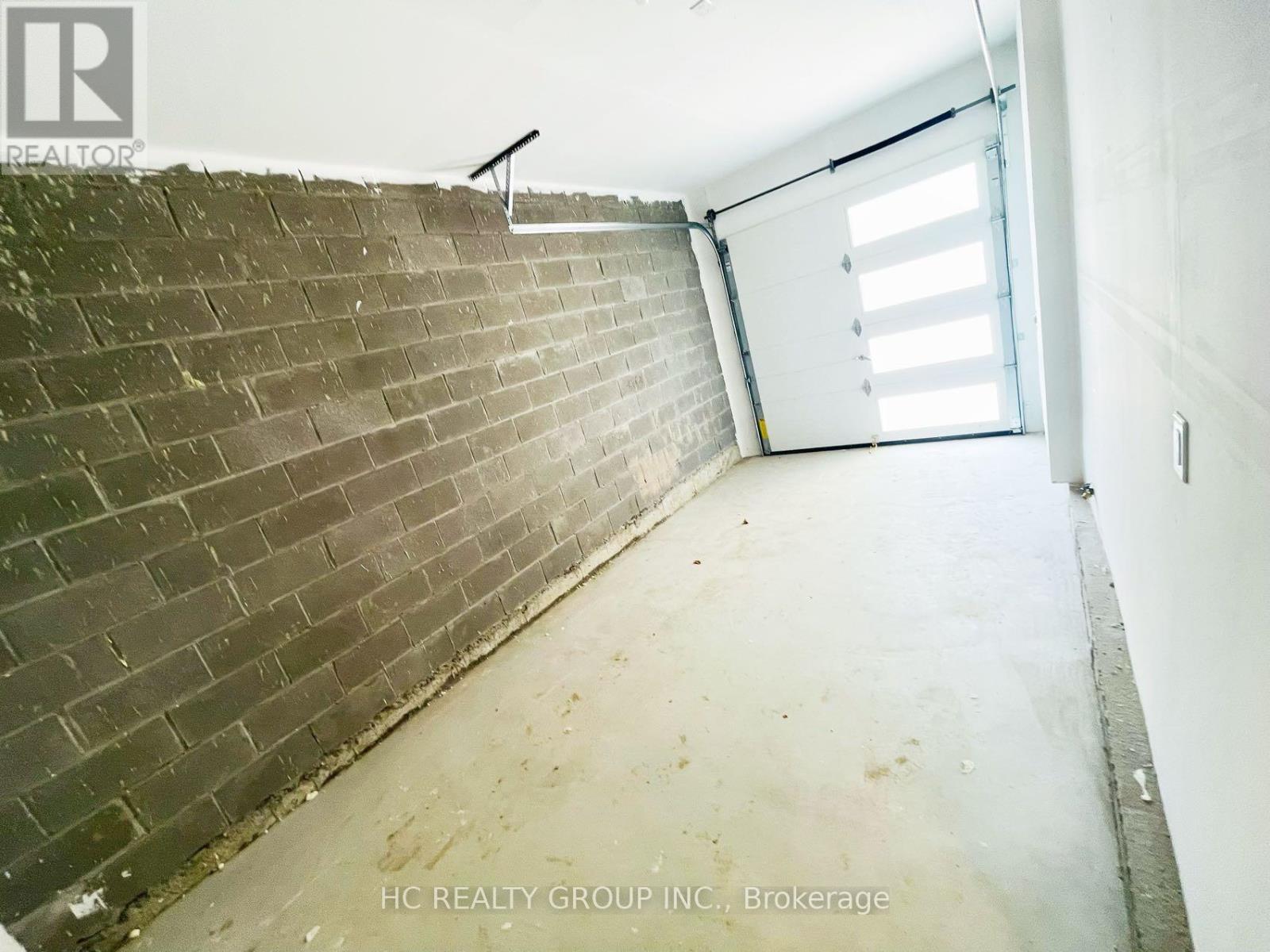 115a Bond Crescent, Richmond Hill, Ontario  L4E 3L1 - Photo 23 - N12430910