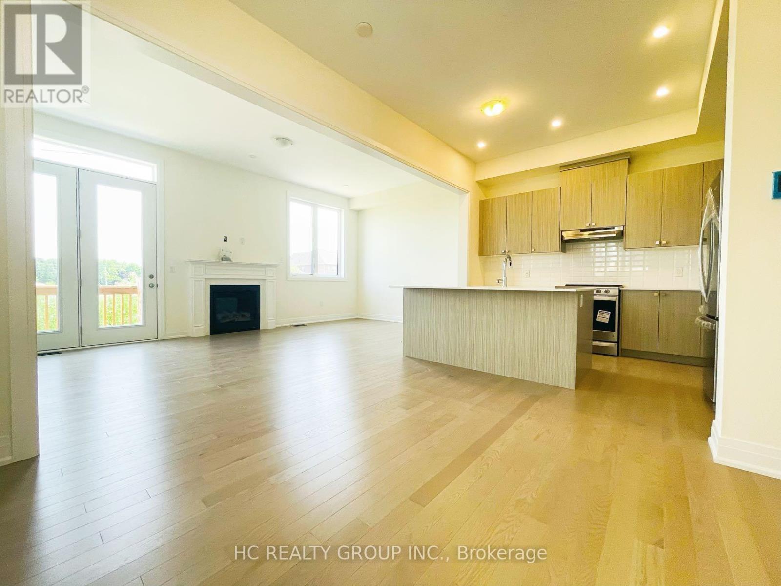 115a Bond Crescent, Richmond Hill, Ontario  L4E 3L1 - Photo 6 - N12430910