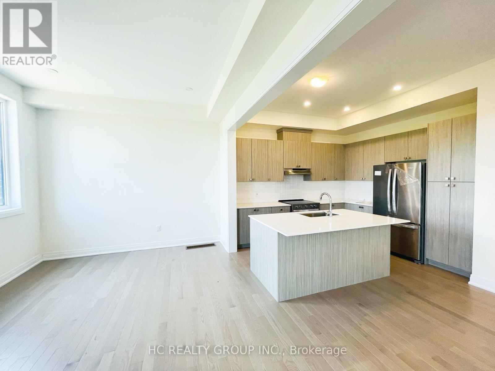 115a Bond Crescent, Richmond Hill, Ontario  L4E 3L1 - Photo 7 - N12430910
