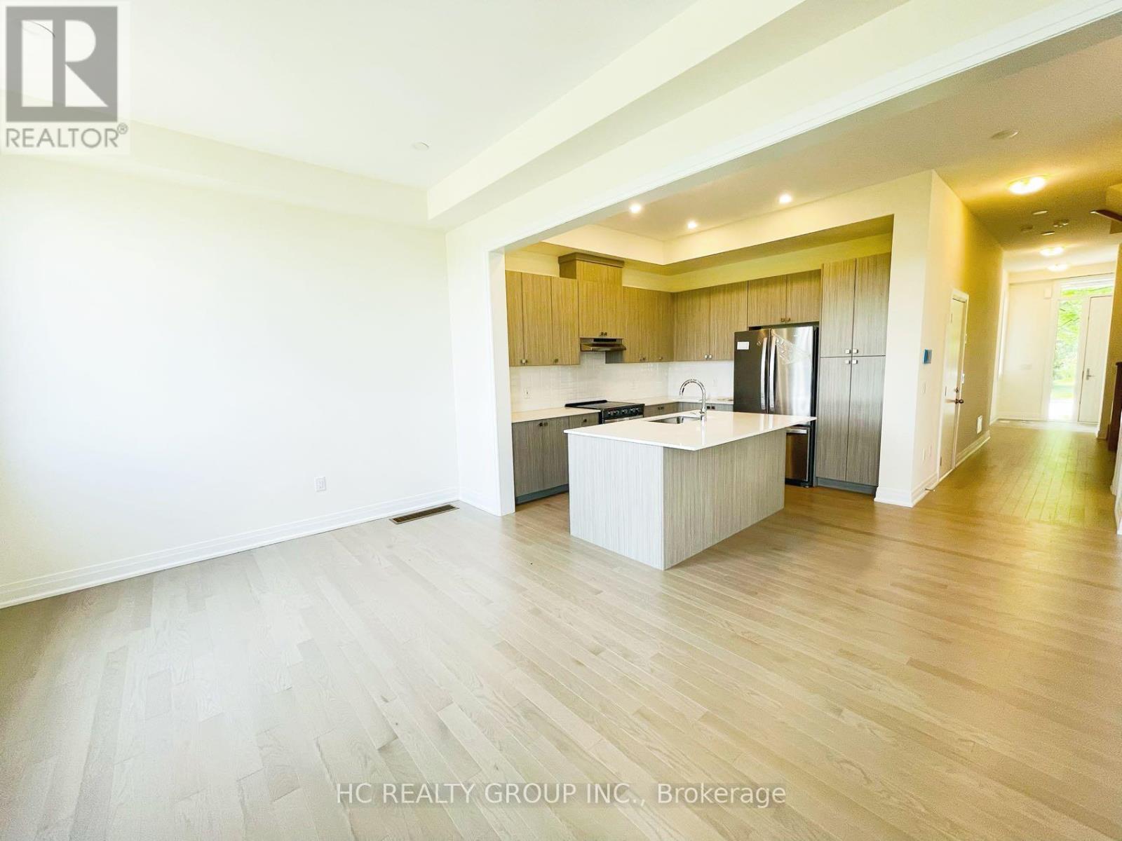 115a Bond Crescent, Richmond Hill, Ontario  L4E 3L1 - Photo 8 - N12430910