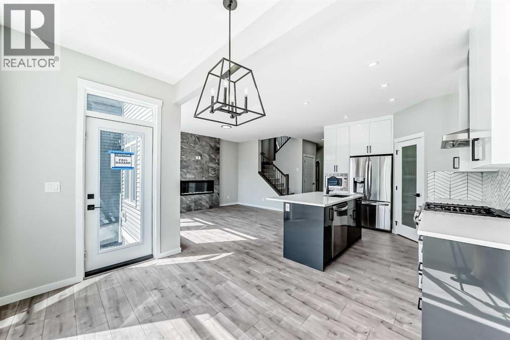 338 Corner Glen Way Ne, Calgary, Alberta  T3N 2P2 - Photo 10 - A2248057