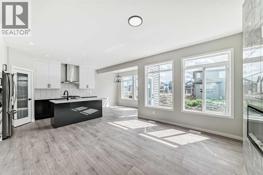 338 Corner Glen Way Ne, Calgary, Alberta  T3N 2P2 - Photo 6 - A2248057