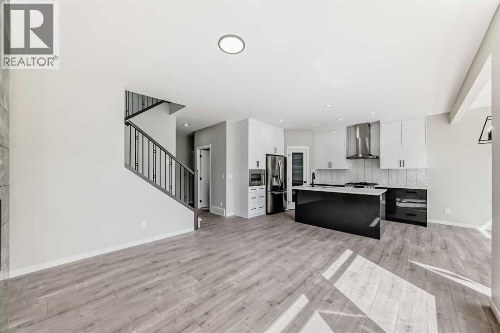 338 Corner Glen Way Ne, Calgary, Alberta  T3N 2P2 - Photo 7 - A2248057