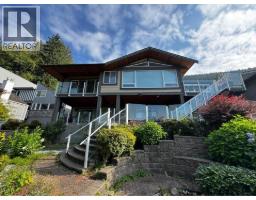 Garden Level 5173 Redonda Dr, North Vancouver, Ca