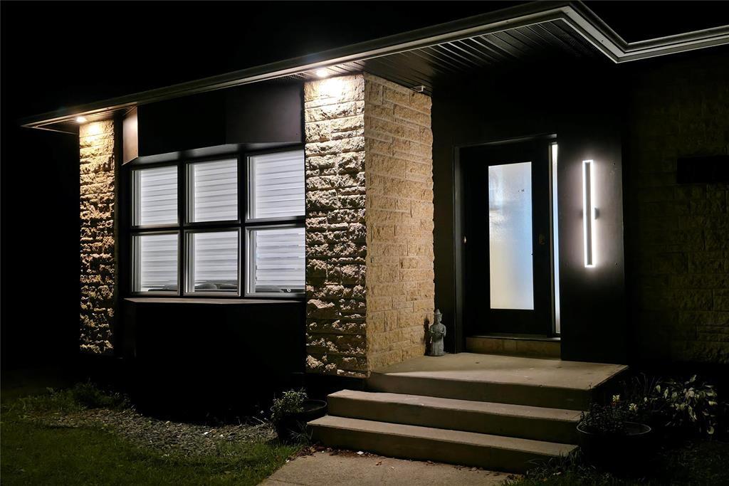 97 Teakwood Avenue, Winnipeg, Manitoba  R2V 2M7 - Photo 27 - 202525224