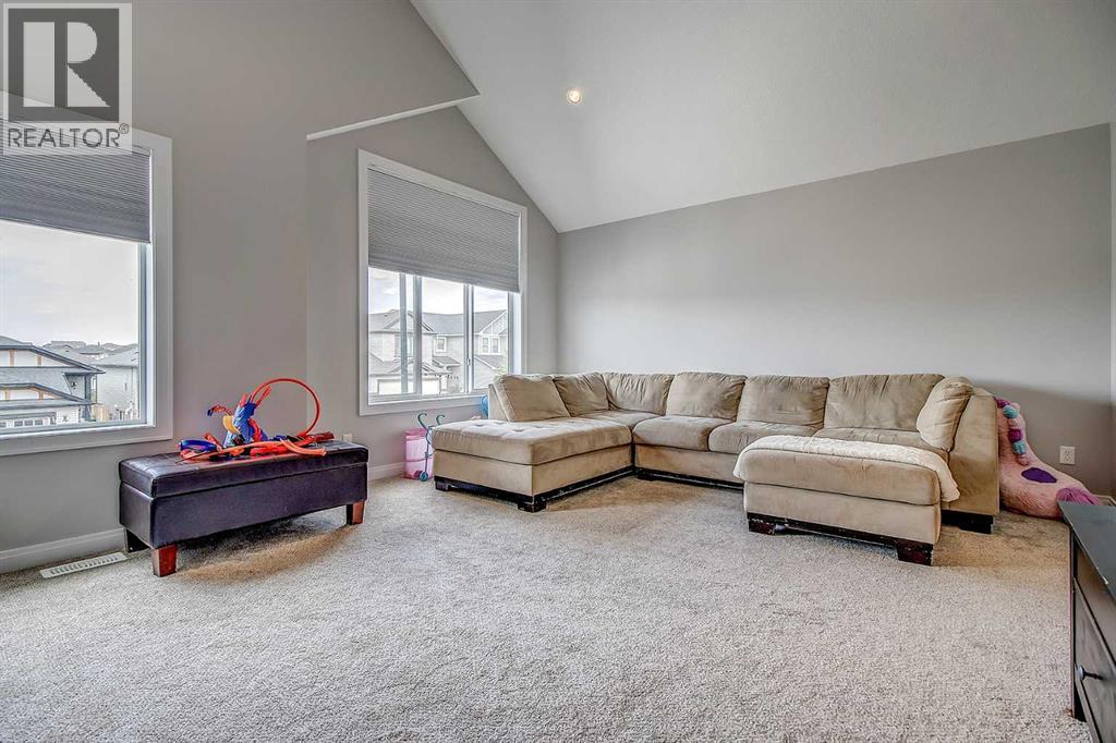 11 Drake Landing Street, Okotoks, Alberta  T1S 0P7 - Photo 35 - A2243768