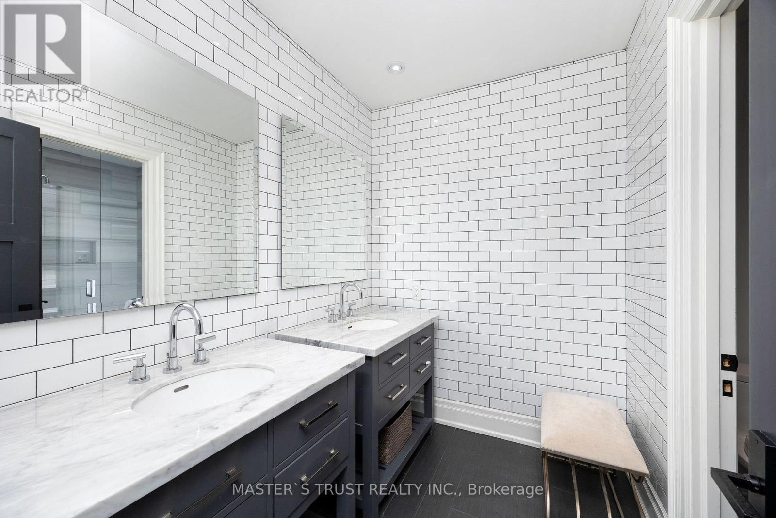 28 Forest Ridge Drive, Toronto, Ontario  M6B 1H3 - Photo 26 - C12430912