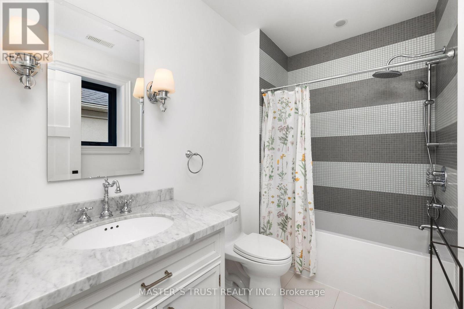 28 Forest Ridge Drive, Toronto, Ontario  M6B 1H3 - Photo 29 - C12430912