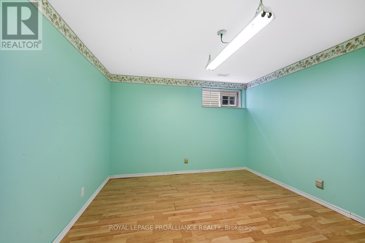 1003 Montrose Street, Brockville, Ontario  K6V 7E9 - Photo 25 - X12430922