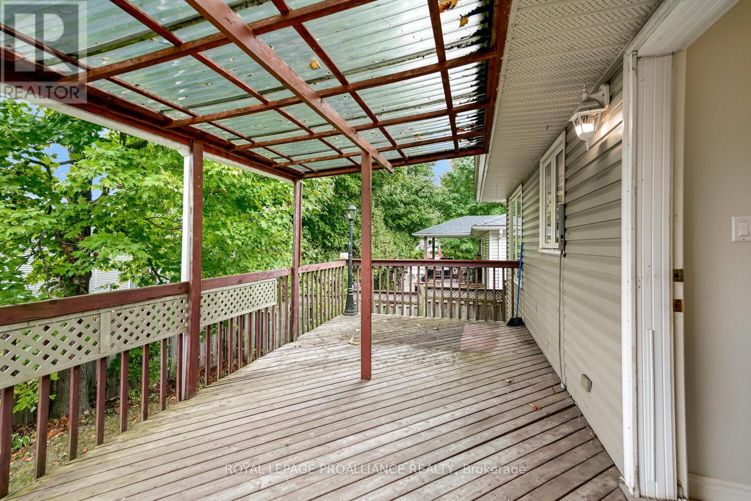 1003 Montrose Street, Brockville, Ontario  K6V 7E9 - Photo 32 - X12430922