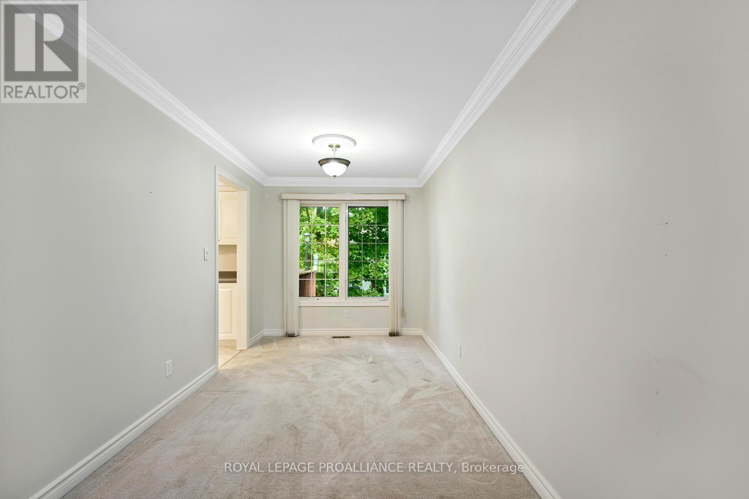 1003 Montrose Street, Brockville, Ontario  K6V 7E9 - Photo 7 - X12430922