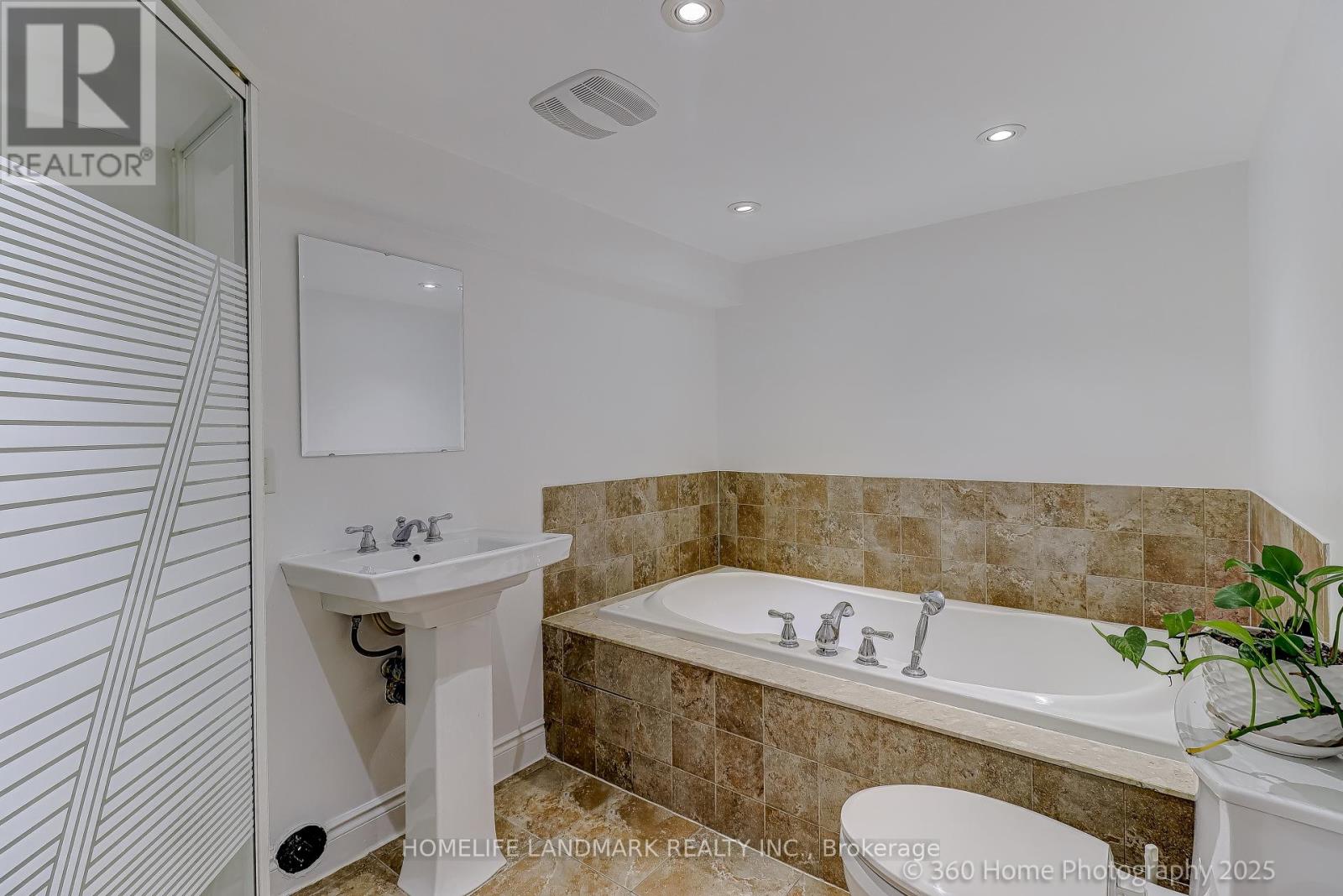 38 Moorecroft Crescent, Toronto, Ontario  M1K 3V1 - Photo 19 - E12430917