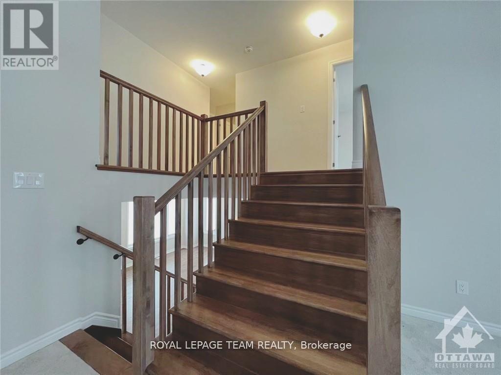 722 Vennecy Terrace, Ottawa, Ontario  K1W 0N3 - Photo 11 - X12430926