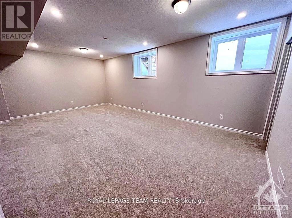722 Vennecy Terrace, Ottawa, Ontario  K1W 0N3 - Photo 22 - X12430926